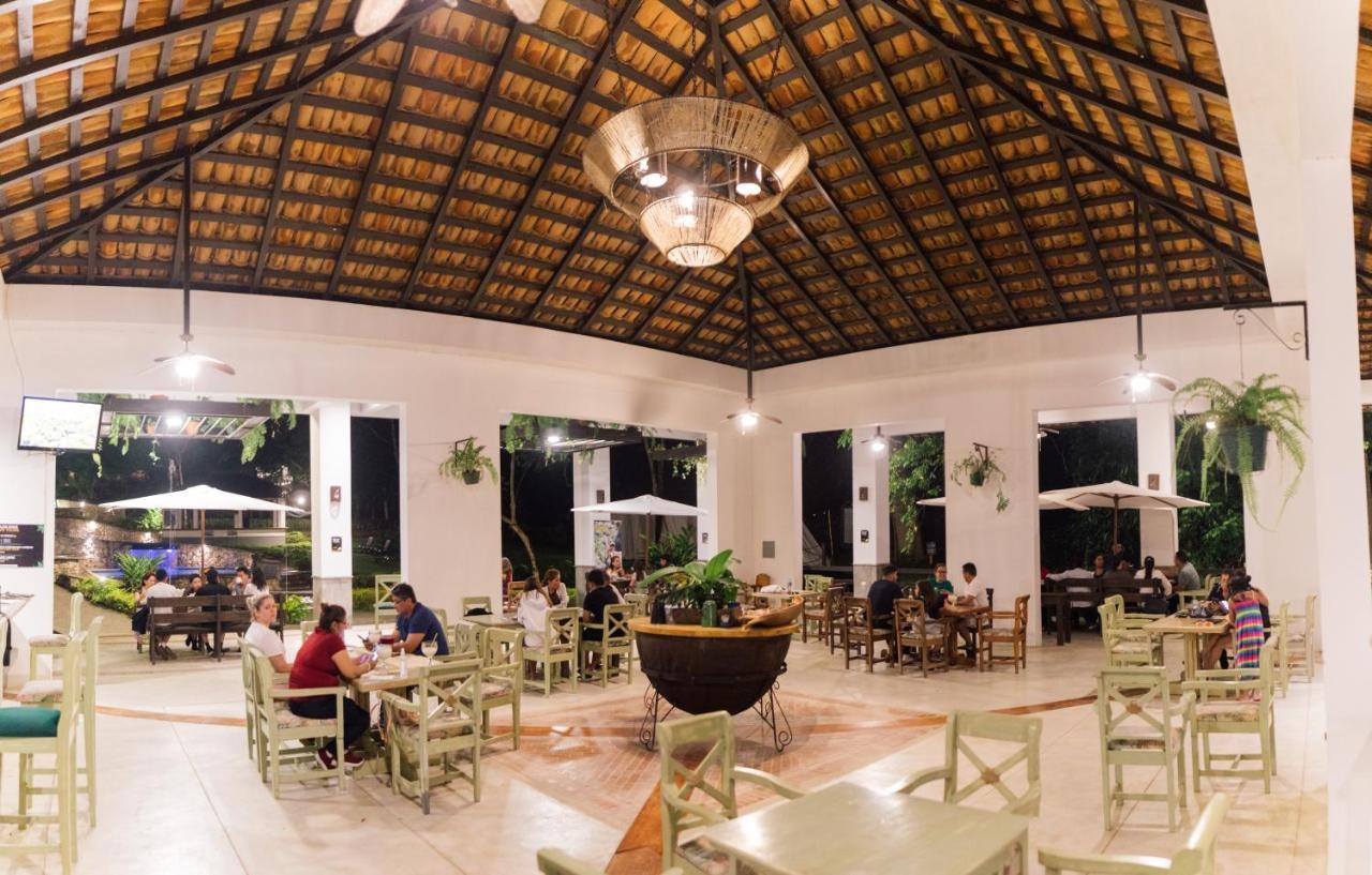 Guayaha Hotel Lanquin Exterior photo
